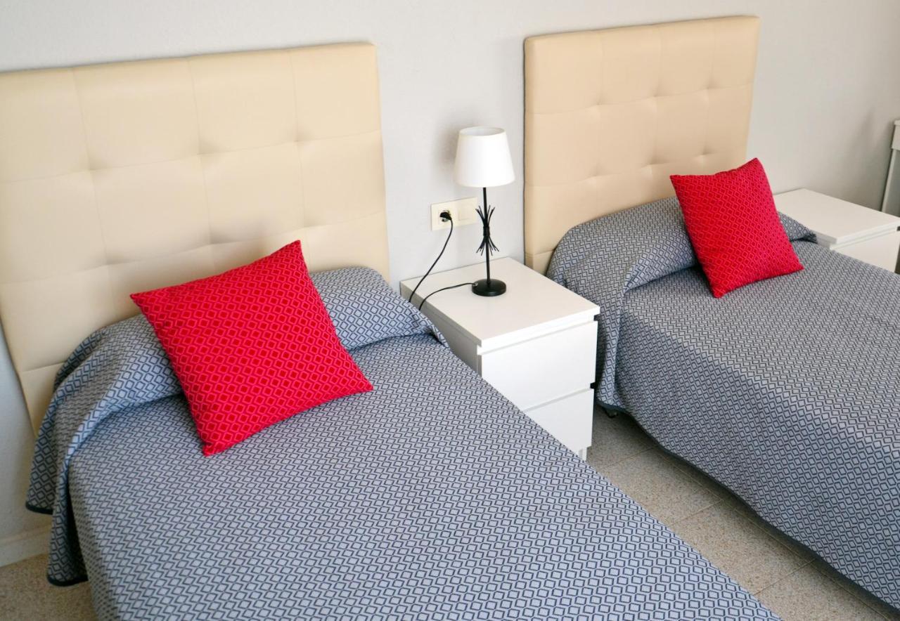 Three-Bedroom Apartment,1084305712:JPEG